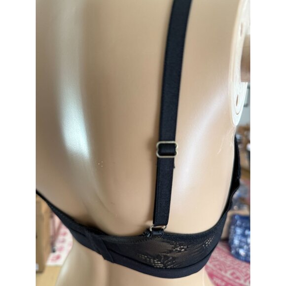 Women's Vince Camuto Wireless Bralette, size 34B - Picture 8 of 8